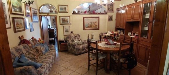 3 rooms Apartment in Arezzo, Italy No. 188336 8