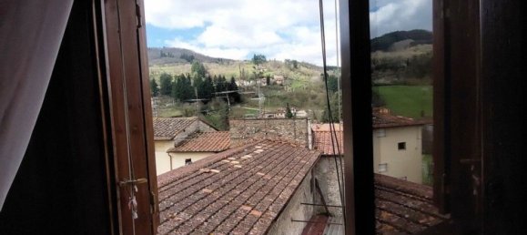 3 rooms Apartment in Arezzo, Italy No. 188336 4
