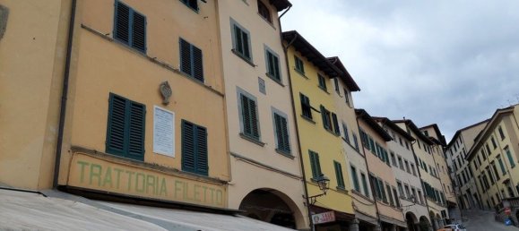 3 rooms Apartment in Arezzo, Italy No. 188336 3