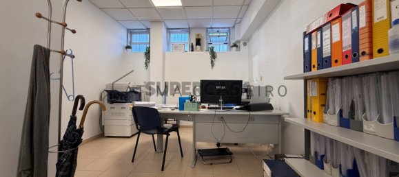 Gewerbliche Immobilie in Corroios, Portugal 123m², Nr. 352533 11