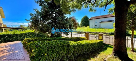 3 chambres Villa à Rolo, Italy No. 61133 8