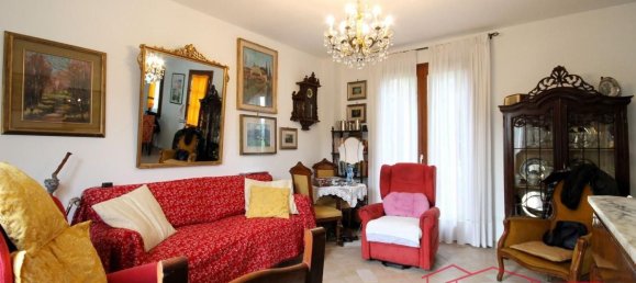 Вилла с 4 комнатами в Лукка, Италия № 48016 10