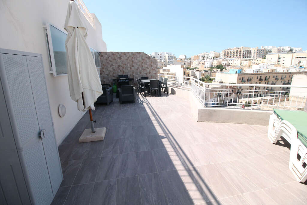 Пентхаус с 3 спальнями в Мсида, Мальта № 9882