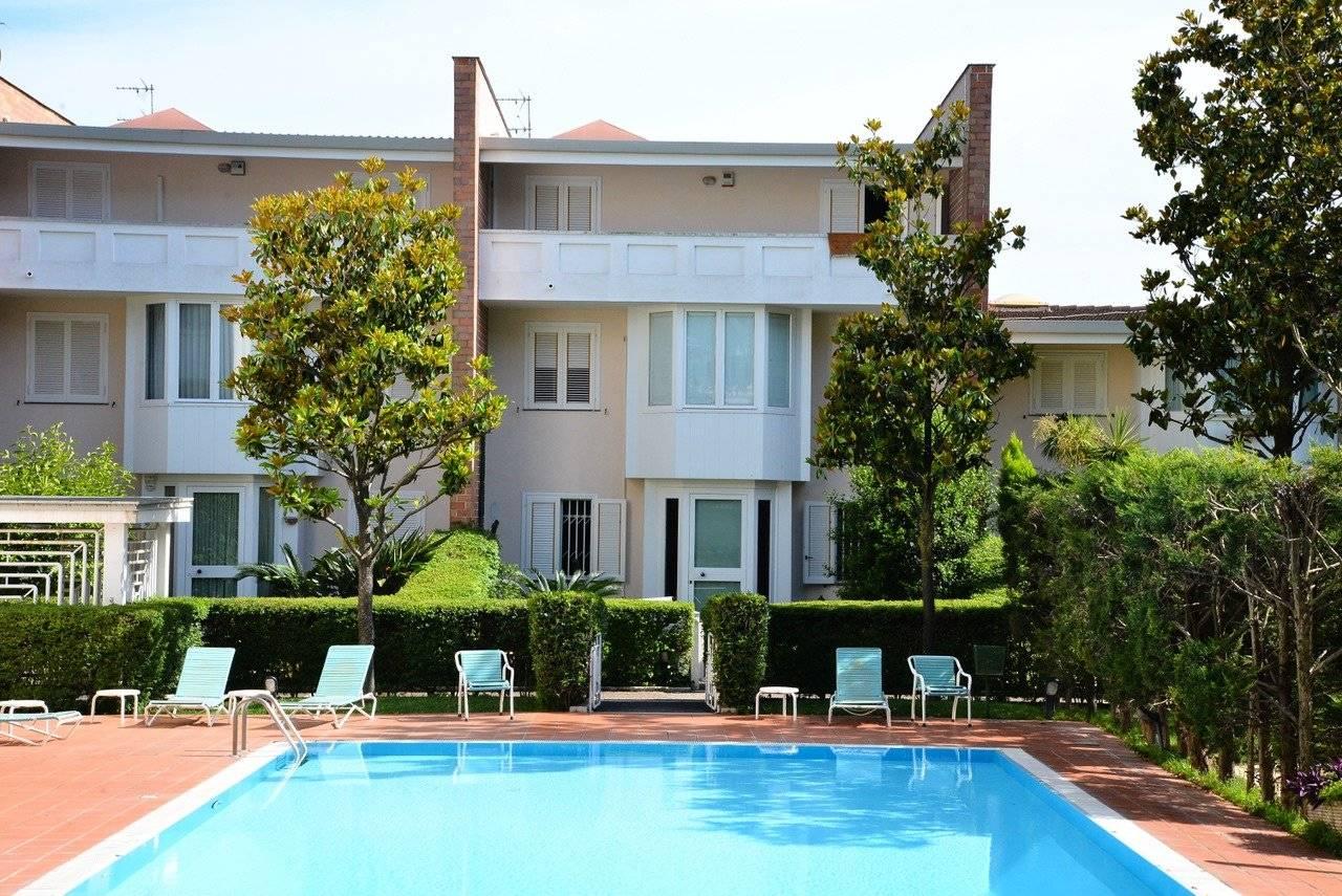 Villa de 6 divisões em Caserta, Italy N.º 33732