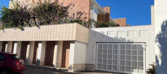 Villa de 6 divisões em Caserta, Italy N.º 33732 2