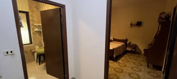 4 Schlafzimmer Haus in Vitulazio, Italy, Nr. 267421 10