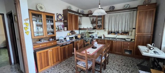 4 Schlafzimmer Haus in Vitulazio, Italy, Nr. 267421 7
