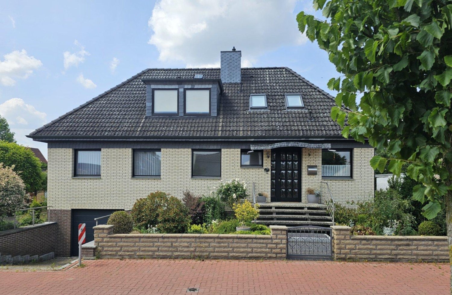 11-Zimmer Bungalow in Hanover, Germany, Nr. 364386