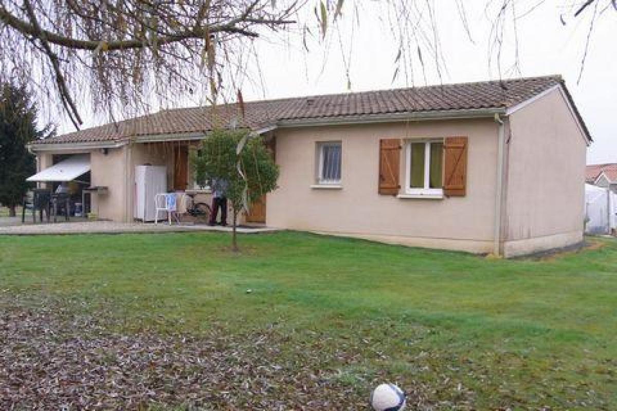 3 bedrooms House in Marmande, France No. 11622
