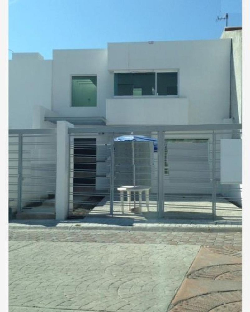 3 bedrooms House in Queretaro, Mexico No. 176042