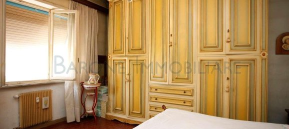 4 rooms Apartment in Carrara, Italy No. 112584 11