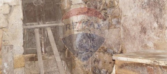 2 bedrooms House in Viseu, Portugal No. 24732 4