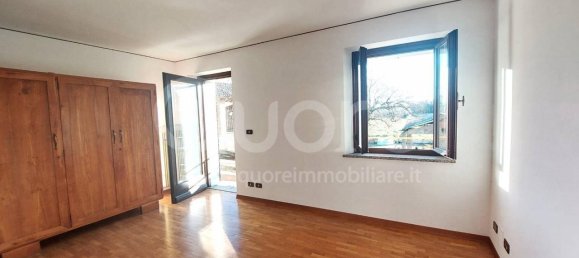 Casa de 10 habitaciónes en Udine, Italy No. 37528 11