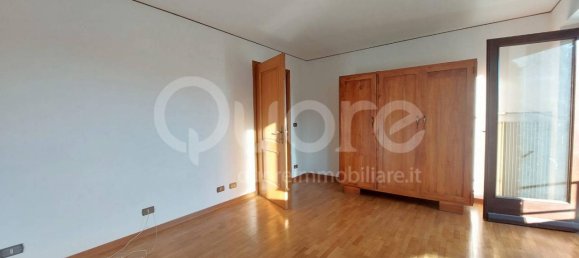 Casa de 10 habitaciónes en Udine, Italy No. 37528 8