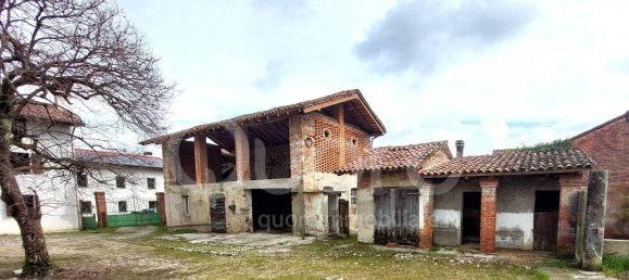 Casa de 10 habitaciónes en Udine, Italy No. 37528 2