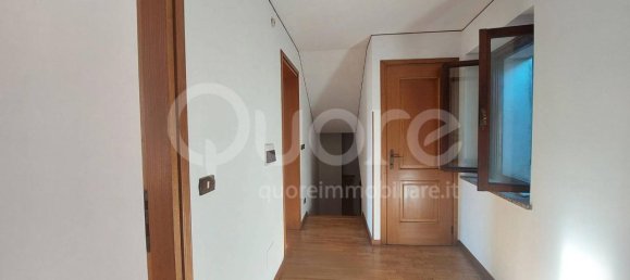 Casa de 10 habitaciónes en Udine, Italy No. 37528 12