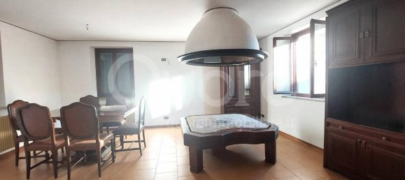 Casa de 10 habitaciónes en Udine, Italy No. 37528 3