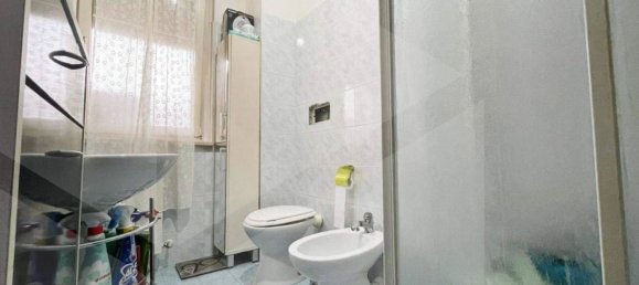 2-salle Appartement à Rome, Italy No. 21463 10