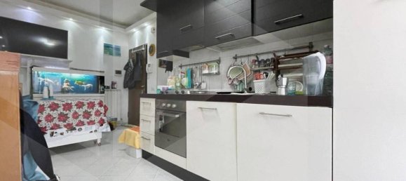 2-salle Appartement à Rome, Italy No. 21463 5