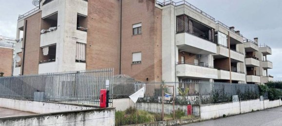 2-salle Appartement à Rome, Italy No. 21463 11