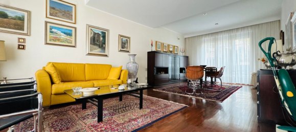 16 rooms House in Pescara, Italy No. 20532 21