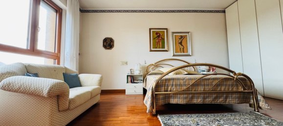 16 rooms House in Pescara, Italy No. 20532 12