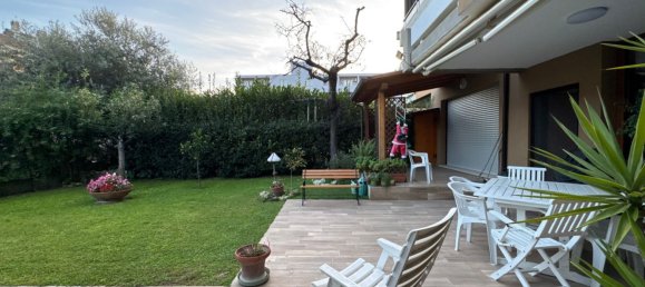 16 rooms House in Pescara, Italy No. 20532 4