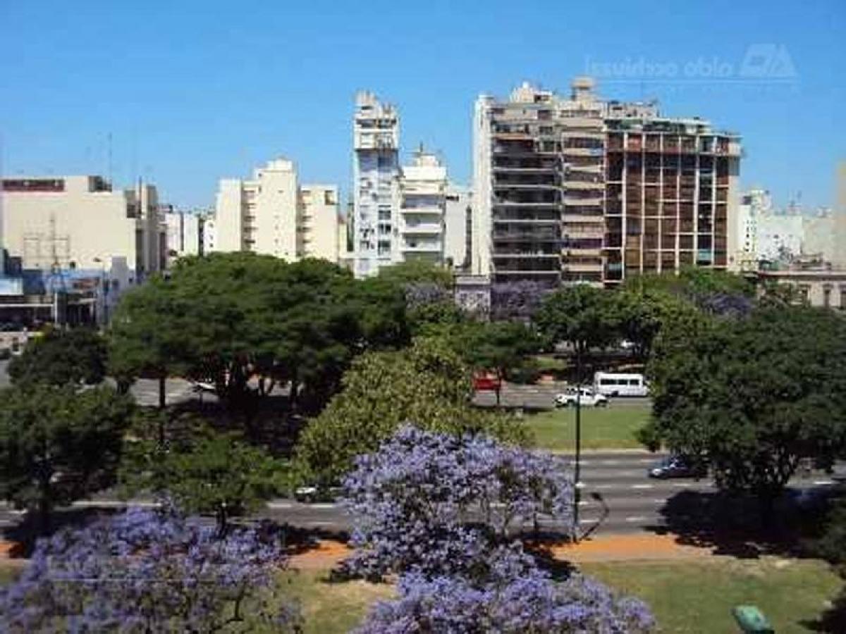 90m² Office in Florencio Varela, Argentina No. 22530