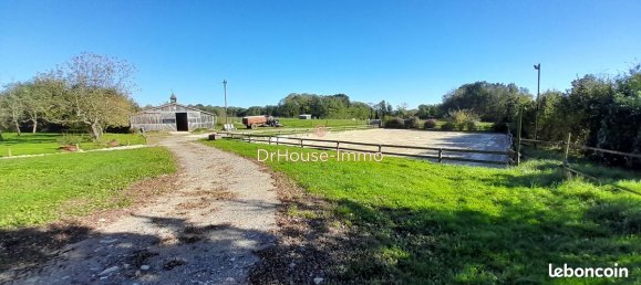 5 bedrooms Castles in Seine-et-Marne, France No. 149838 2