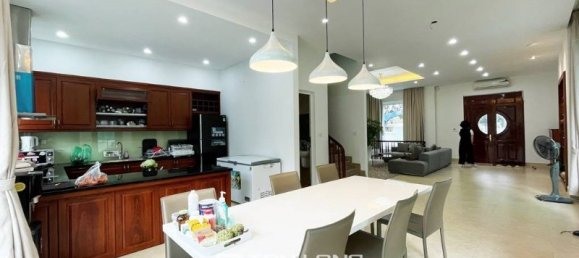 3 bedrooms Villa in Long Bien, Vietnam No. 694 5