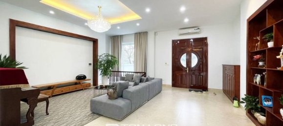 3 bedrooms Villa in Long Bien, Vietnam No. 694 3