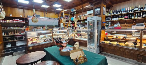 55m² Commercial property in Bologna, Italy No. 341241 3