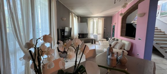 Дом с 7 комнатами в Гуальтьери, Италия № 289754 10