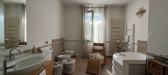 Дом с 7 комнатами в Гуальтьери, Италия № 289754 26