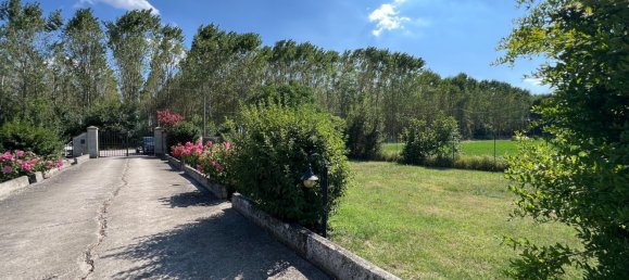 Дом с 7 комнатами в Гуальтьери, Италия № 289754 2