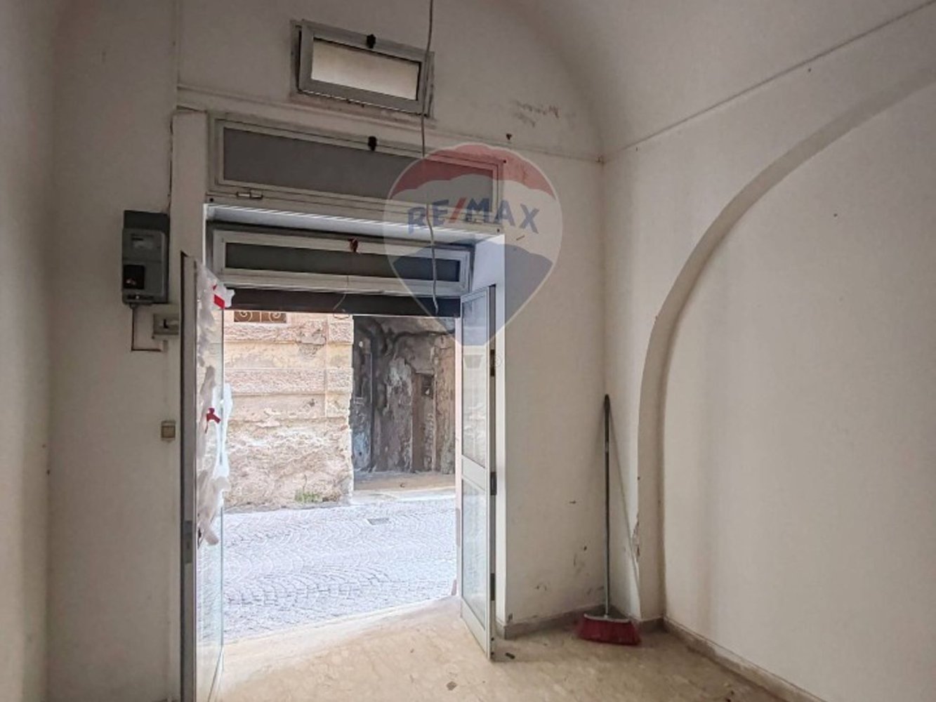 Propiedad comercial de 1 habitación en Minturno, Italy No. 317372