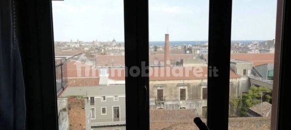 Квартира с 3 спальнями в Катания, Италия № 202214 7