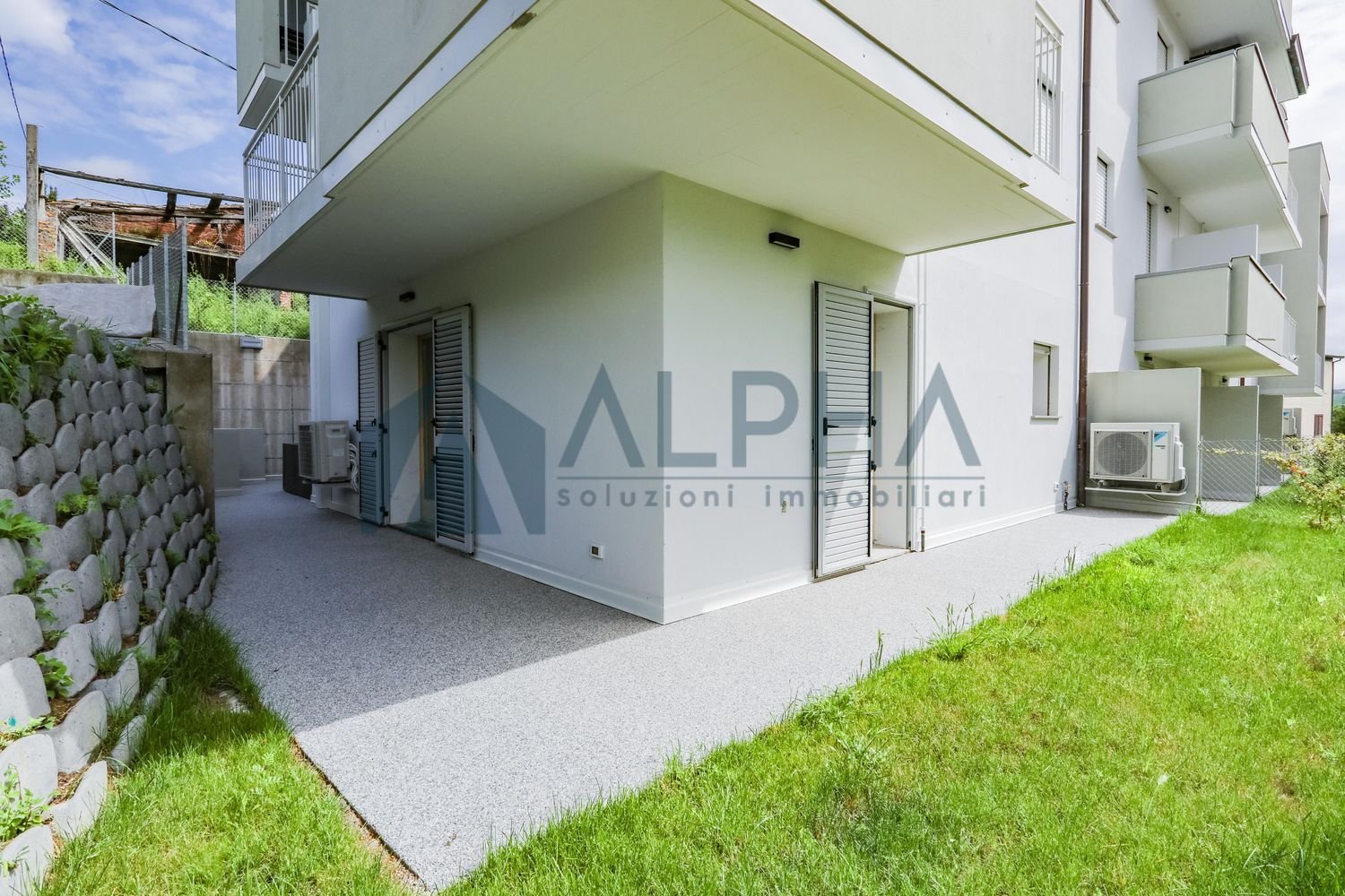 5 rooms Duplex in Meldola, Italy No. 136000