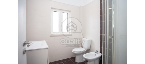 3 bedrooms House in Almada, Portugal No. 141911 16