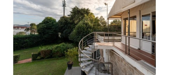 5 bedrooms Villa in Lisbon, Portugal No. 110593 23