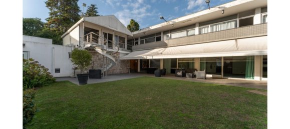 5 bedrooms Villa in Lisbon, Portugal No. 110593 9