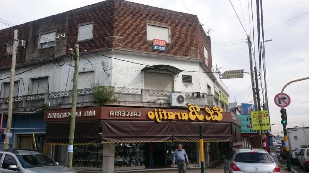 Apartamento de 2 dormitorios en Bermúdez, Argentina No. 62343