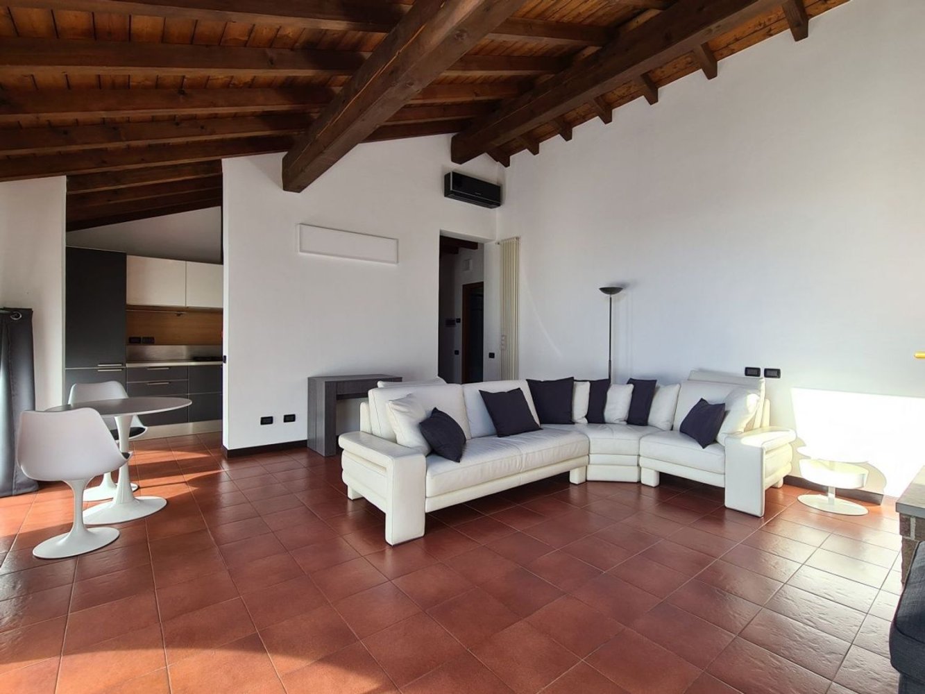 3 rooms Apartment in Calvenzano, Italy No. 266000