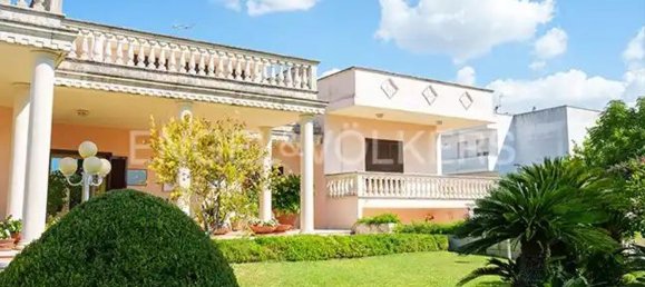 Villa de 22 habitaciónes en Calimera, Italy No. 102132 13