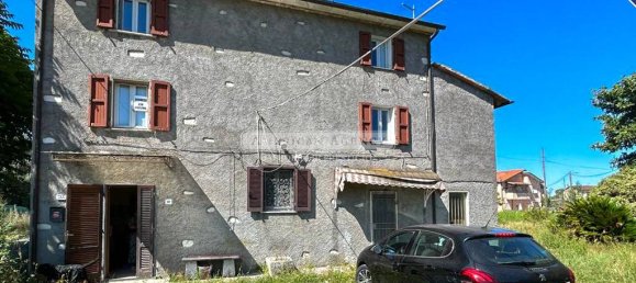 3 bedrooms House in Pietrasanta, Italy No. 117590 6