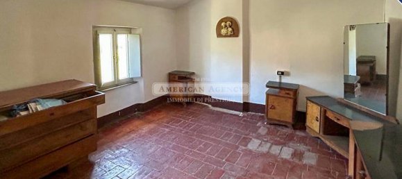 3 bedrooms House in Pietrasanta, Italy No. 117590 2