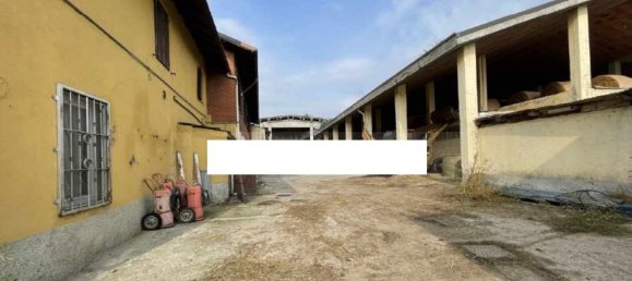 Дом с 12 комнатами в Робеккетто кон Индуно, Италия № 64292 9