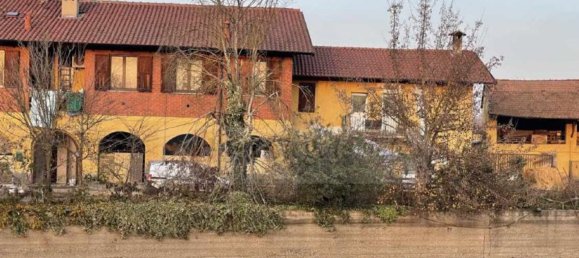 Дом с 12 комнатами в Робеккетто кон Индуно, Италия № 64292 25