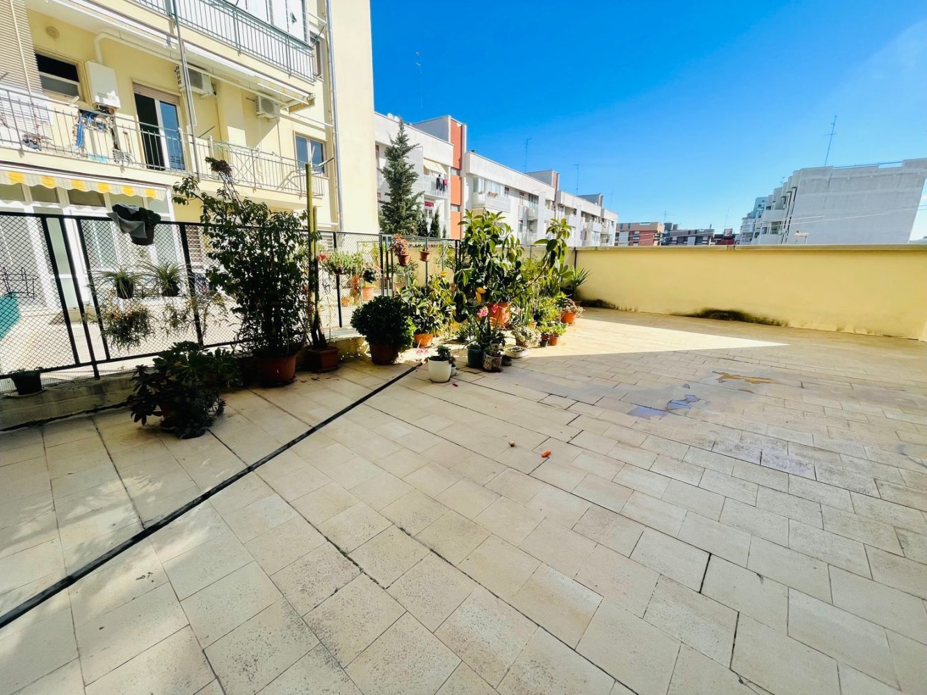 4 chambres Appartement à Valenzano, Italy No. 342818