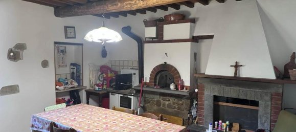 4 rooms House in Cavriglia, Italy No. 160835 6